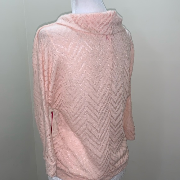 Candies Quarter Sleeve Top NWT - Picture 2 of 6